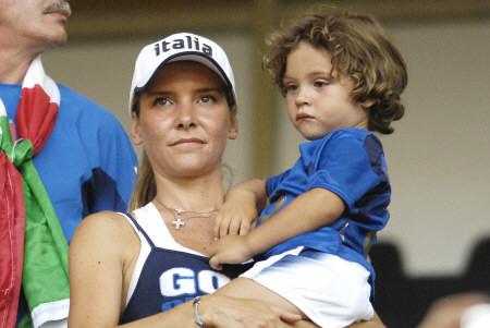 ta femme de  massimo  et ton fils